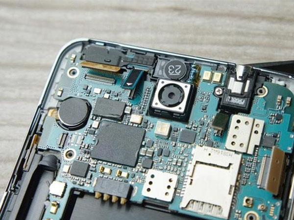 手機等電子元件的點膠工藝