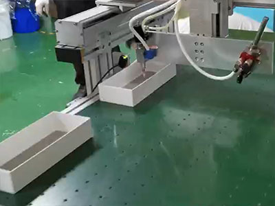萬騰不停線點膠機(流水線式)